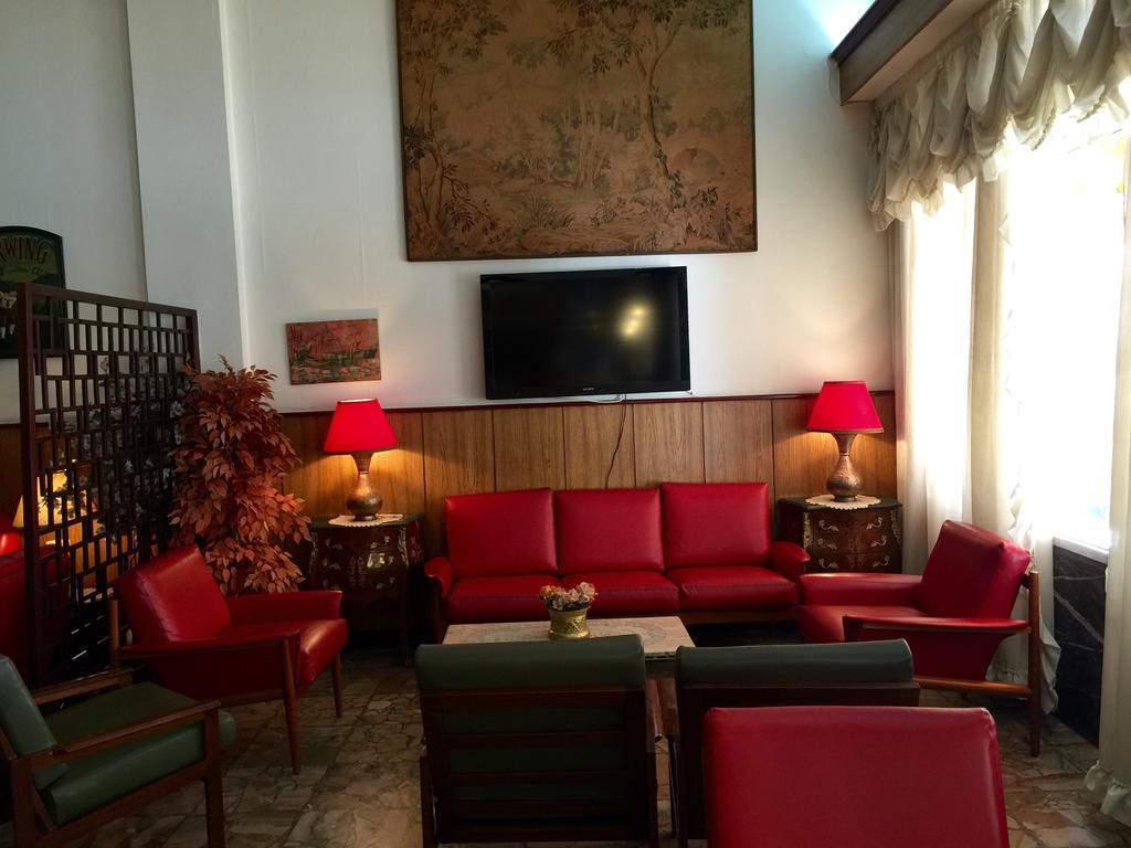 Hotel Embassy 3*