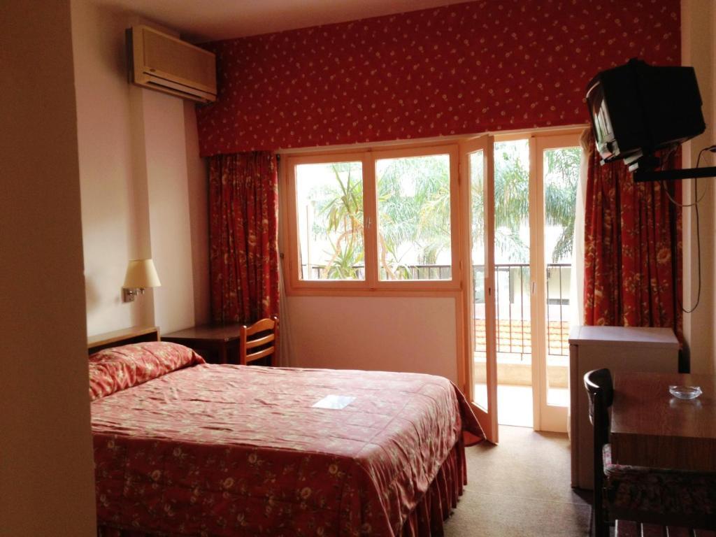 Hotel Embassy 3*